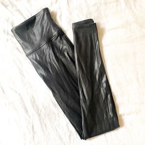 Spanx faux leather leggings. Size LARGE